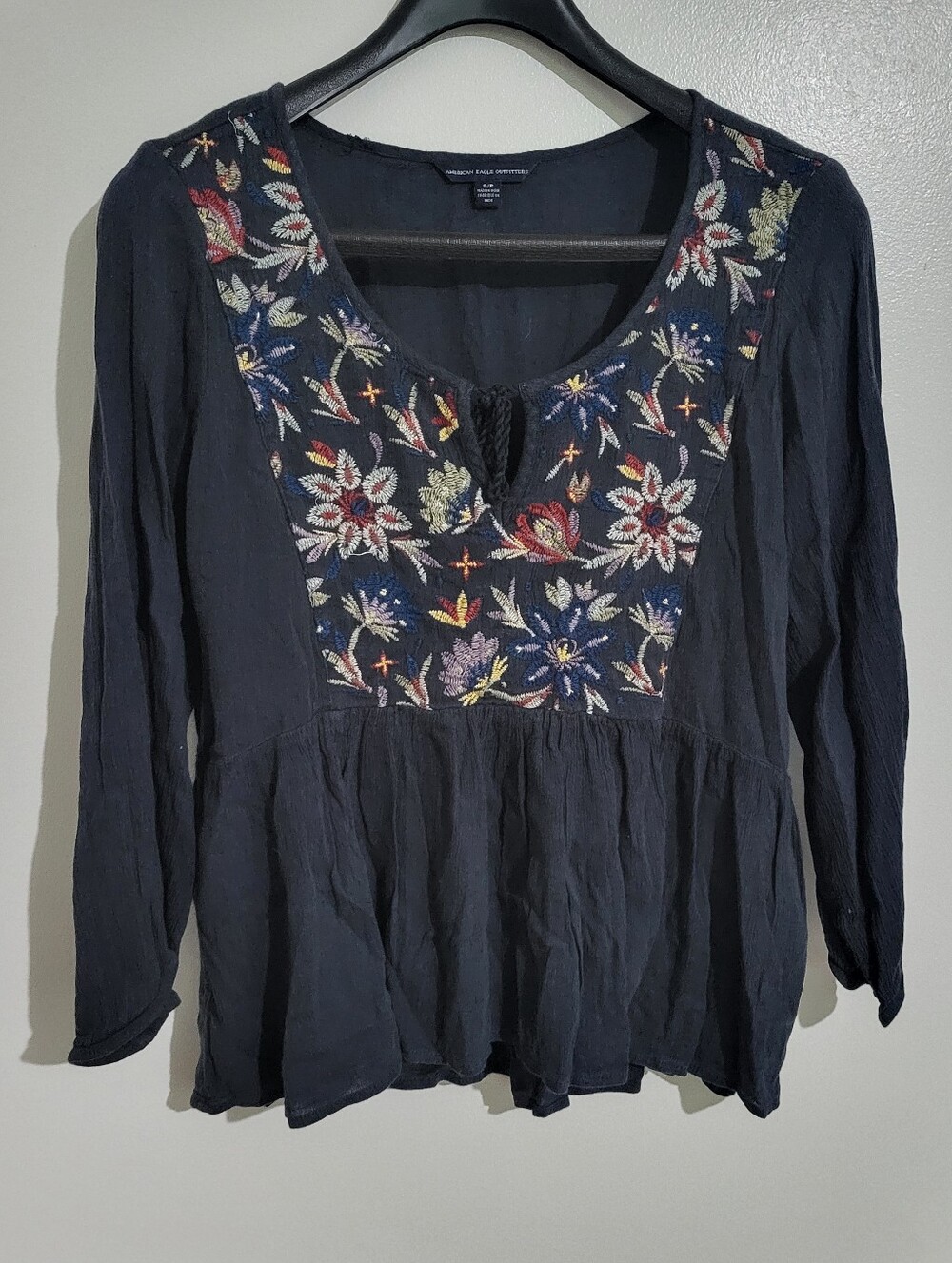 American Eagle Floral Embroidered Peasant Top